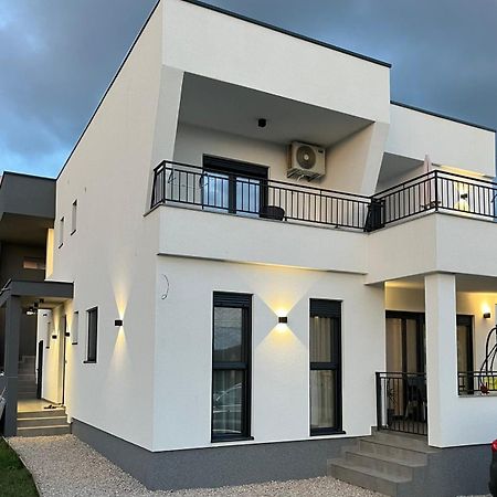 Lana Apartmani Bar Dış mekan fotoğraf