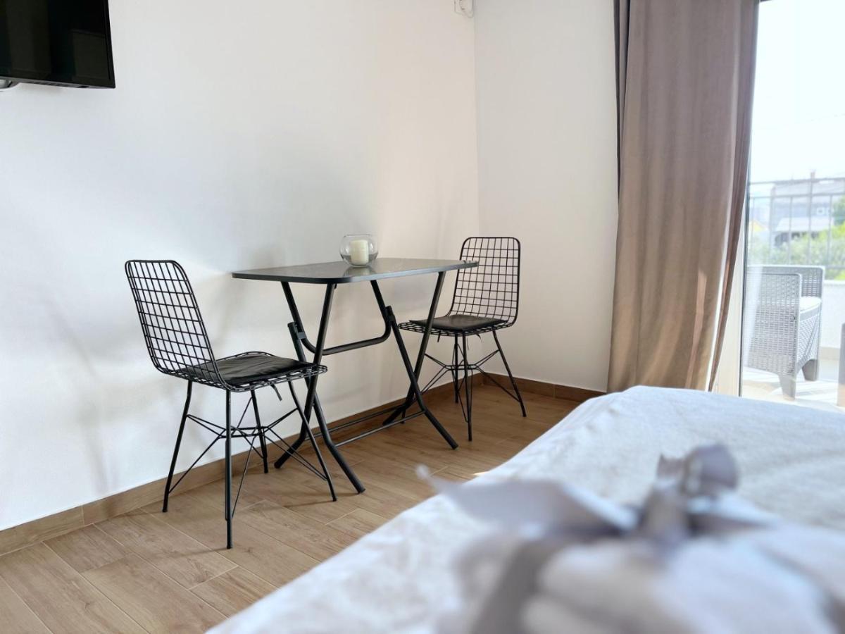 Lana Apartmani Bar Dış mekan fotoğraf