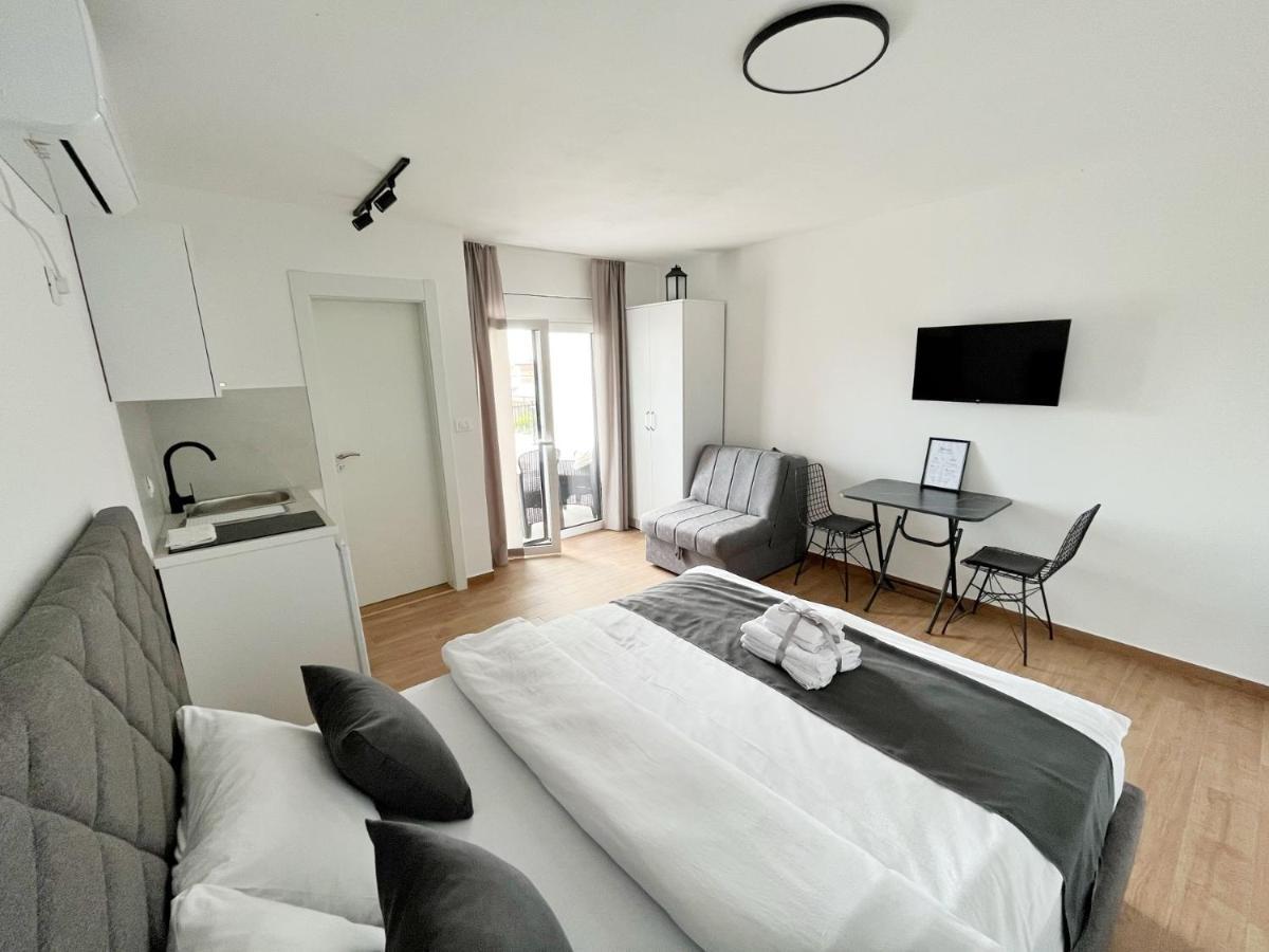 Lana Apartmani Bar Dış mekan fotoğraf